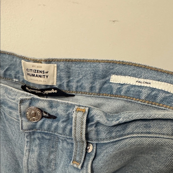 Citizens Of Humanity Light Wash Paloma Baggy with distressed hem 26 - Picture 4 of 8